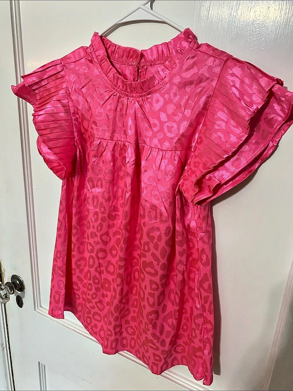 NWOT Hot Pink Animal Print Ruffle Size Small Top